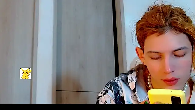 Snapshot of honey_skin chatting on 02.04.25 honey skin online show from 02.04.25