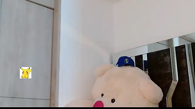 Snapshot of honey_skin chatting on 03.05.25 honey skin online show from 03.05.25