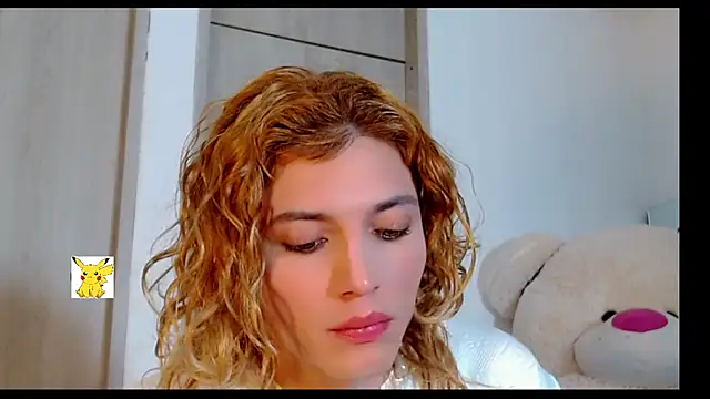 Snapshot of honey_skin chatting on 03.19.25 honey skin online show from 03.19.25