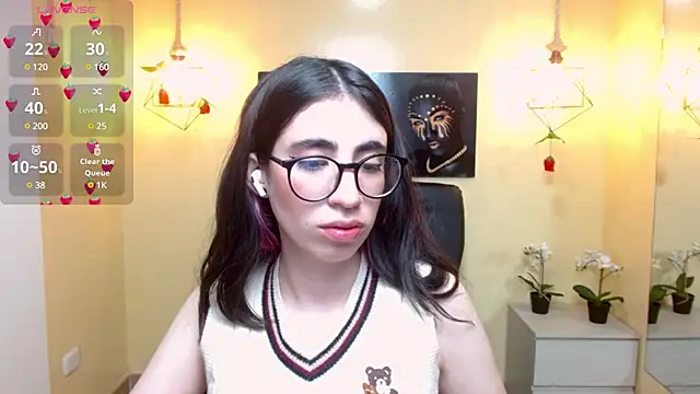 Snapshot of LenaRoses chatting on 03.01.25 LenaRoses online show from 03.01.25