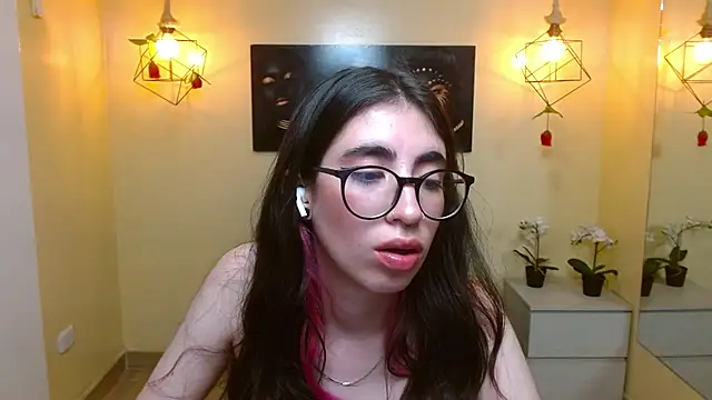 Snapshot of LenaRoses chatting on 03.02.25 LenaRoses online show from 03.02.25