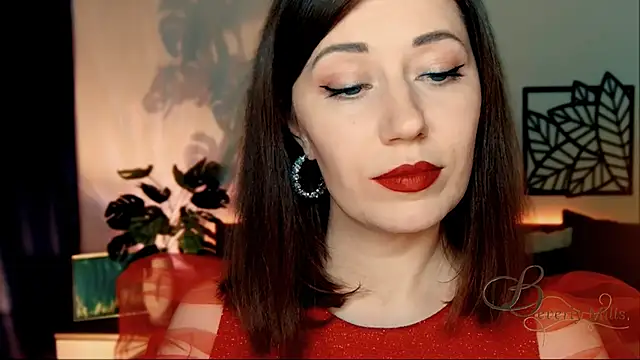 Snapshot of MissBeverlyMills chatting on 12.15.24 MissBeverlyMills online show from 12.15.24