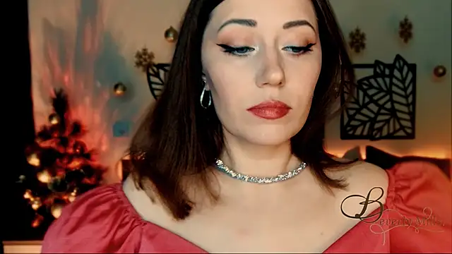 Snapshot of MissBeverlyMills chatting on 12.20.24 MissBeverlyMills online show from 12.20.24