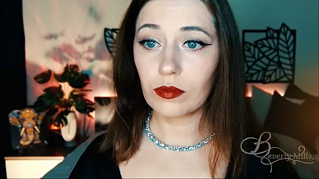 Snapshot of MissBeverlyMills chatting on 02.05.25 MissBeverlyMills online show from 02.05.25