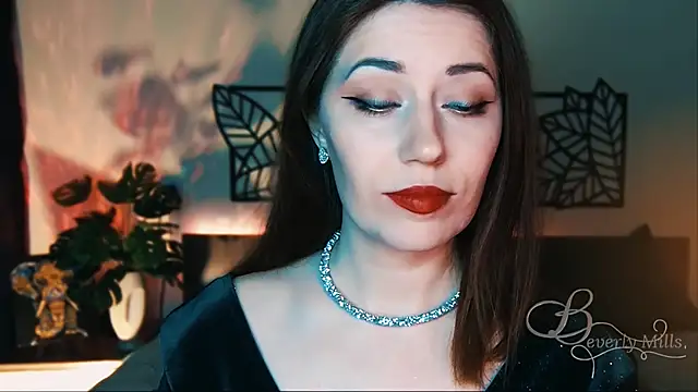 Snapshot of MissBeverlyMills chatting on 02.22.25 MissBeverlyMills online show from 02.22.25