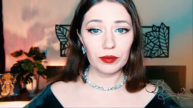 Snapshot of MissBeverlyMills chatting on 02.26.25 MissBeverlyMills online show from 02.26.25