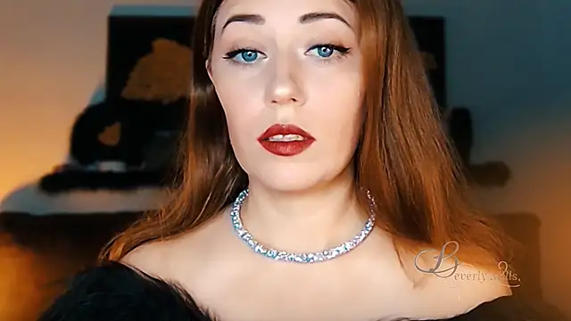 Snapshot of MissBeverlyMills chatting on 10.12.25 MissBeverlyMills online show from 10.12.25