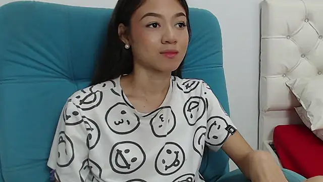 Snapshot of hantonella_ chatting on 12.27.24 hantonella  online show from 12.27.24