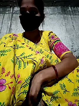 Snapshot of Anushka_Ji chatting on 02.05.25 Anushka Ji online show from 02.05.25