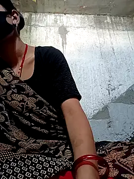 Snapshot of Anushka_Ji chatting on 02.13.25 Anushka Ji online show from 02.13.25