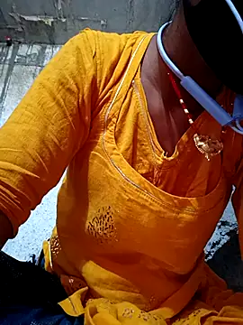 Snapshot of Anushka_Ji chatting on 02.19.25 Anushka Ji online show from 02.19.25