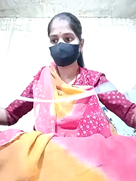 Snapshot of Anushka_Ji chatting on 03.10.25 Anushka Ji online show from 03.10.25