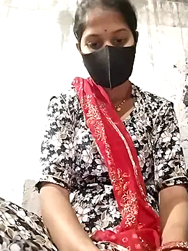 Snapshot of Anushka_Ji chatting on 10.24.25 Anushka Ji online show from 10.24.25