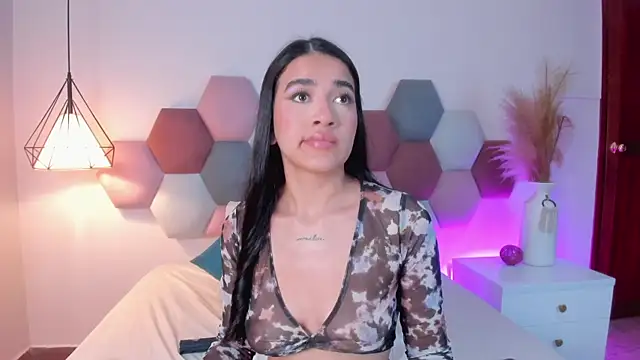 LeaahCarter online show from 12.10.24