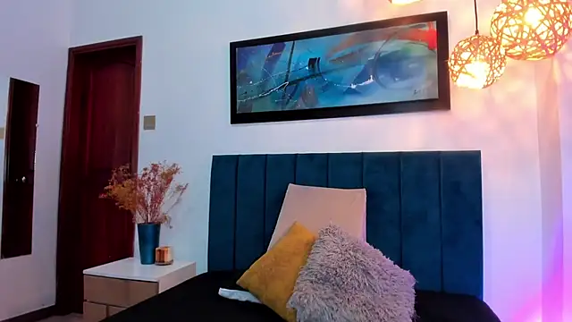 LeaahCarter online show from 12.21.24