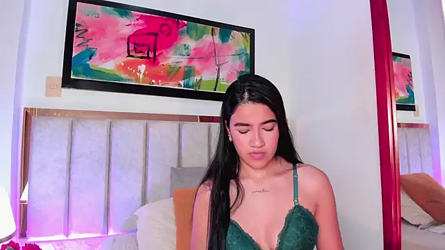LeaahCarter online show from 12.26.24