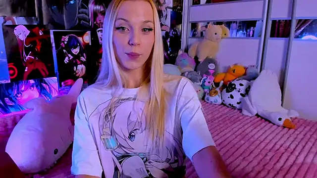 Snapshot of Cute__Pony chatting on 12.15.24 Cute Pony online show from 12.15.24