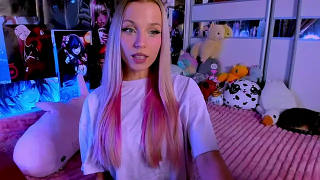 Snapshot of Cute__Pony chatting on 12.29.24 Cute Pony online show from 12.29.24