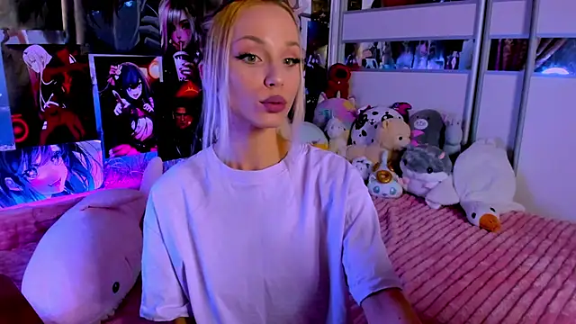 Snapshot of Cute__Pony chatting on 02.19.25 Cute Pony online show from 02.19.25