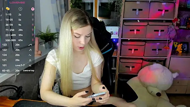 Snapshot of omg_lina chatting on 11.11.25 omg lina online show from 11.11.25