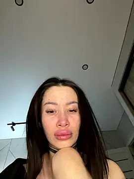 Snapshot of Yunasi chatting on 12.06.24 Yunasi online show from 12.06.24