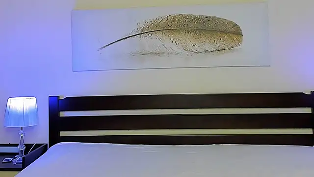 Snapshot of Milly_Hottt chatting on 10.30.25 Milly Hottt online show from 10.30.25