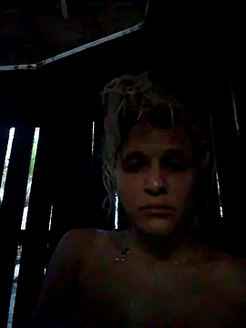 Snapshot of KeylacabreraC chatting on 12.21.24 KeylacabreraC online show from 12.21.24