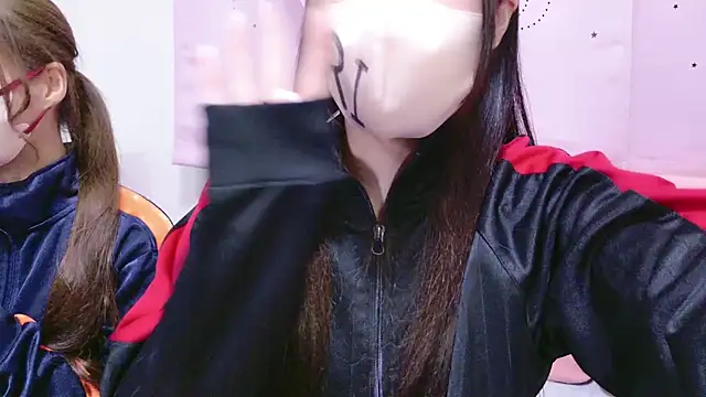 Snapshot of 841_yayoi chatting on 10.13.25 841 yayoi online show from 10.13.25