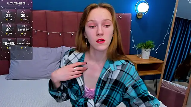 Snapshot of VanillaKelly chatting on 01.20.25 VanillaKelly online show from 01.20.25