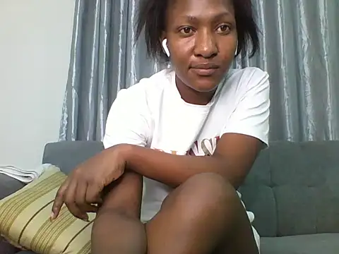 Snapshot of sexy_vivvy chatting on 09.21.25 sexy vivvy online show from 09.21.25