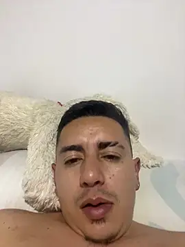 Snapshot of DanielGomez9 chatting on 12.17.24 DanielGomez9 online show from 12.17.24