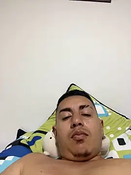 Snapshot of DanielGomez9 chatting on 12.26.24 DanielGomez9 online show from 12.26.24