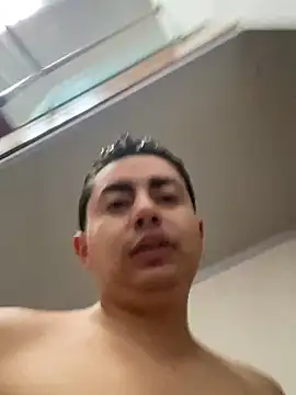 Snapshot of DanielGomez9 chatting on 02.25.25 DanielGomez9 online show from 02.25.25