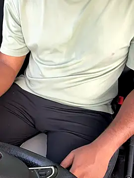 Snapshot of bighorn2000 chatting on 11.03.25 bighorn2000 online show from 11.03.25