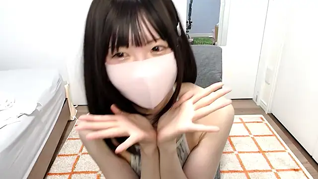 Snapshot of _mi_tsu_ki_ chatting on 01.19.25 mi tsu ki online show from 01.19.25