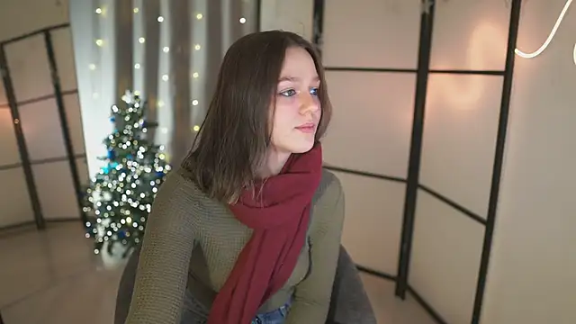 Snapshot of Addelin_Moon chatting on 12.31.24 Addelin Moon online show from 12.31.24