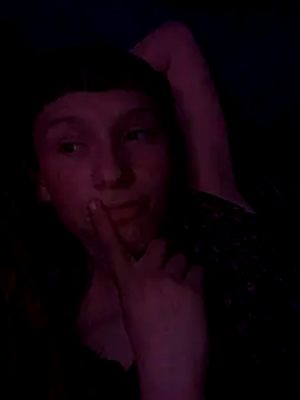 Snapshot of babylexx_18 chatting on 09.11.25 babylexx 18 online show from 09.11.25