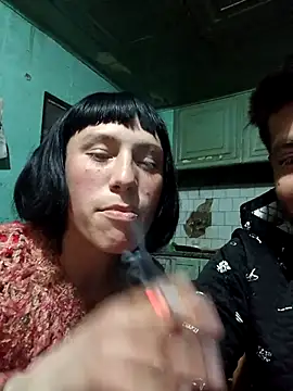 Snapshot of babylexx_18 chatting on 09.15.25 babylexx 18 online show from 09.15.25