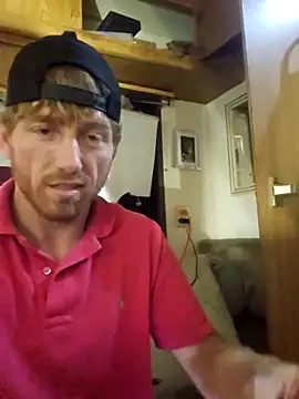 Snapshot of Snowwisss chatting on 10.12.25 Snowwisss online show from 10.12.25