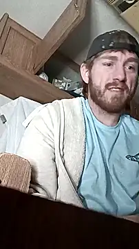 Snapshot of Snowwisss chatting on 11.04.25 Snowwisss online show from 11.04.25