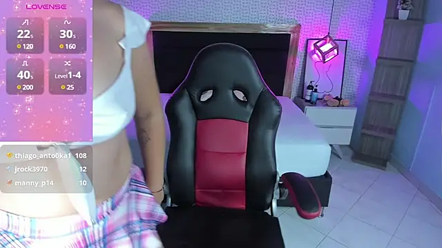 Snapshot of delilaquinn chatting on 03.22.25 delilaquinn online show from 03.22.25