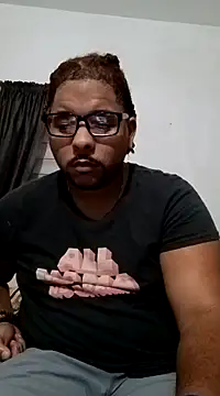 Snapshot of Dj-yefri-pauta chatting on 12.20.24 Dj-yefri-pauta online show from 12.20.24