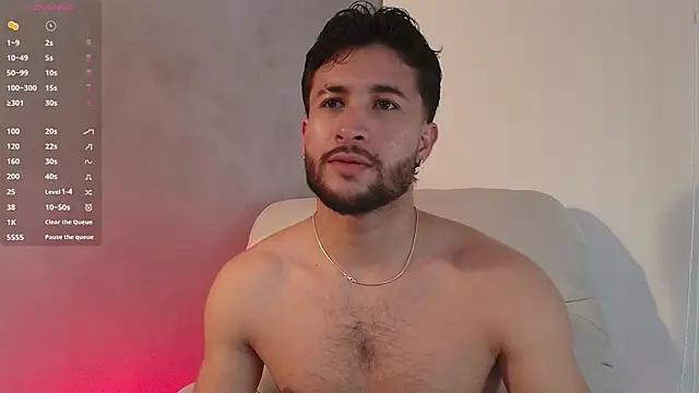 Snapshot of Valentinoford chatting on 02.08.25 Valentinoford online show from 02.08.25