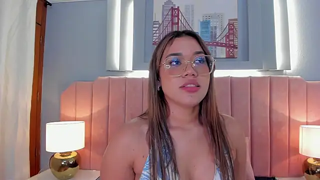 Snapshot of mara_brooks chatting on 12.21.24 mara brooks online show from 12.21.24