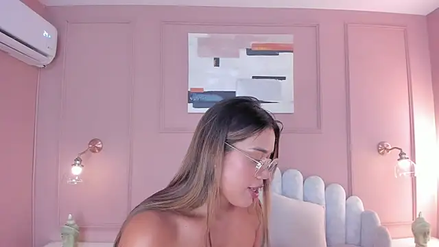 Snapshot of mara_brooks chatting on 03.09.25 mara brooks online show from 03.09.25