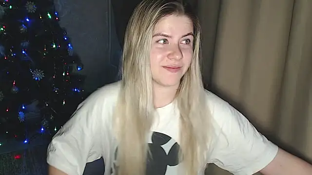 Snapshot of MelissaXKinky chatting on 12.17.24 MelissaXKinky online show from 12.17.24