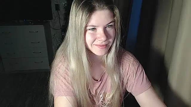 Snapshot of MelissaXKinky chatting on 12.24.24 MelissaXKinky online show from 12.24.24