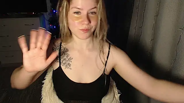 Snapshot of MelissaXKinky chatting on 01.01.25 MelissaXKinky online show from 01.01.25