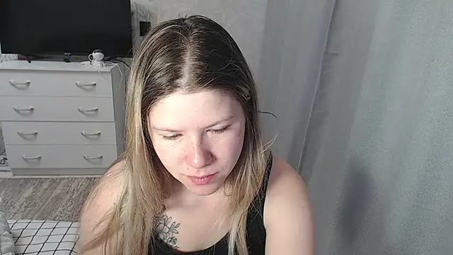 Snapshot of MelissaXKinky chatting on 02.28.25 MelissaXKinky online show from 02.28.25