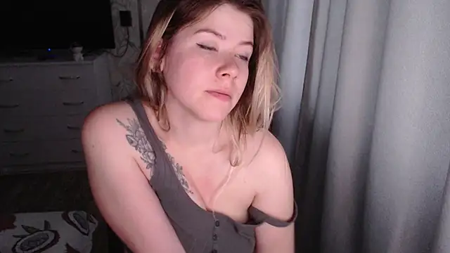Snapshot of MelissaXKinky chatting on 03.16.25 MelissaXKinky online show from 03.16.25